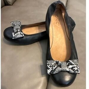 Vionic Womens Modern Ballet Flats Snake Print Bow Size 8 Black Leather Zelda NPA